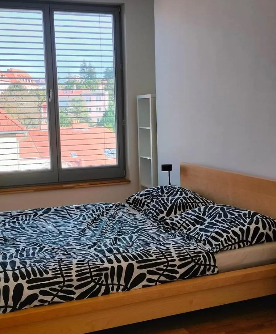 ברנו Apartman S Terasou Nad Rosnickou