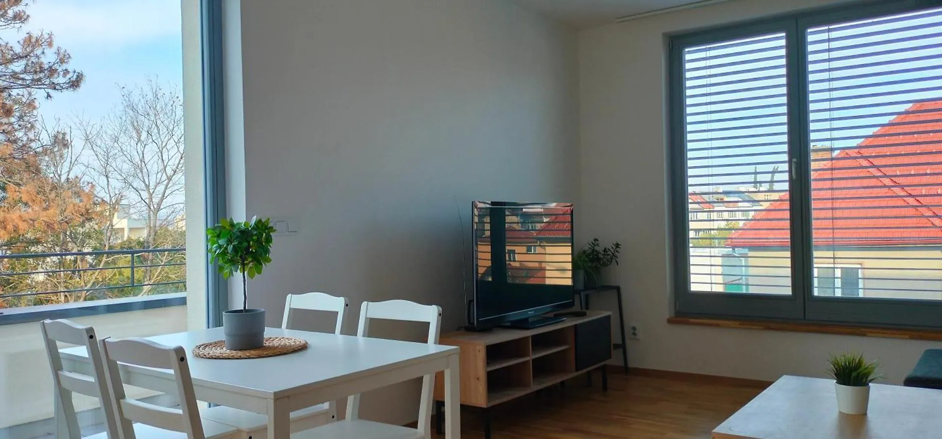 ברנו Apartman S Terasou Nad Rosnickou דירה