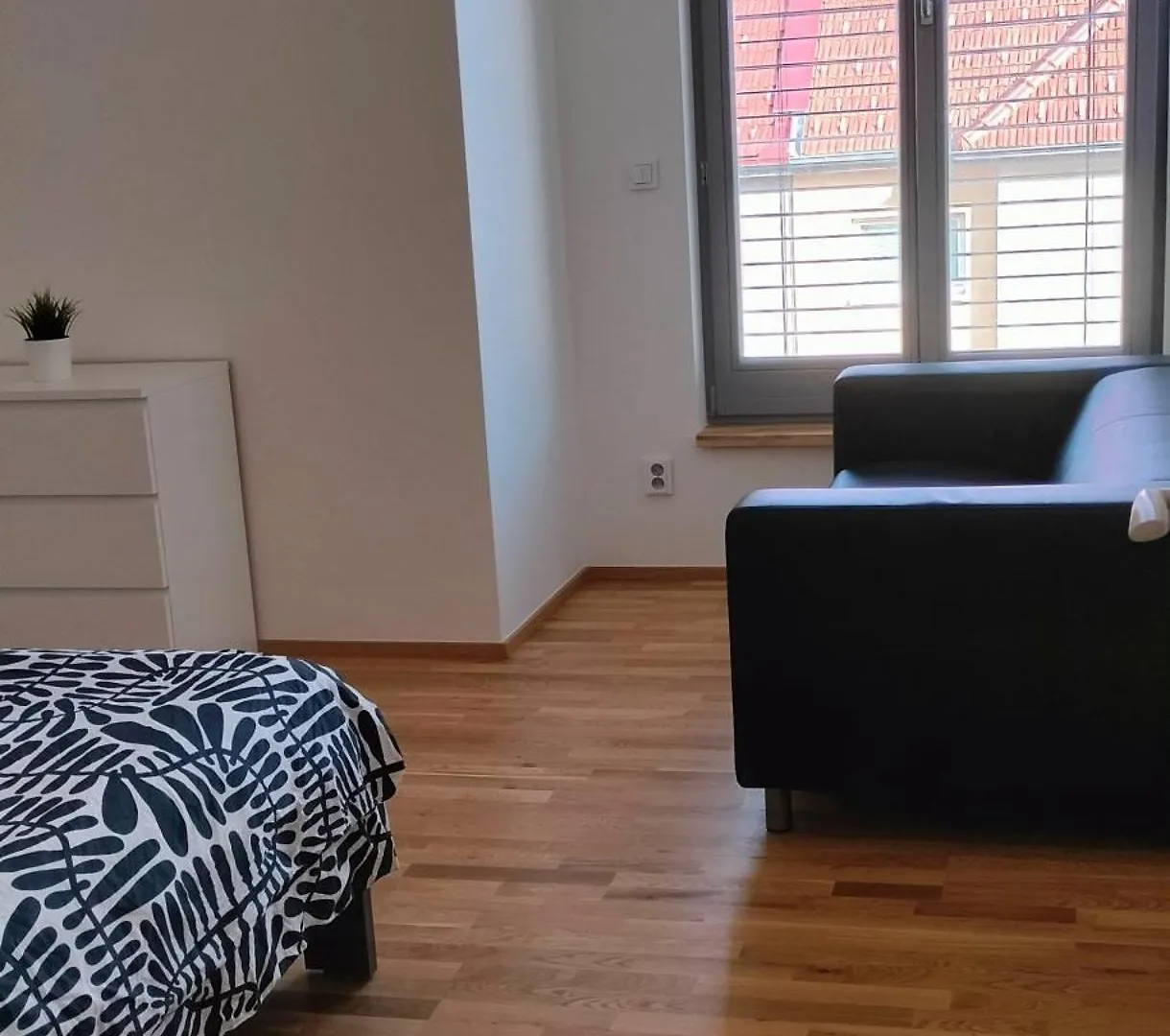 ברנו Apartman S Terasou Nad Rosnickou